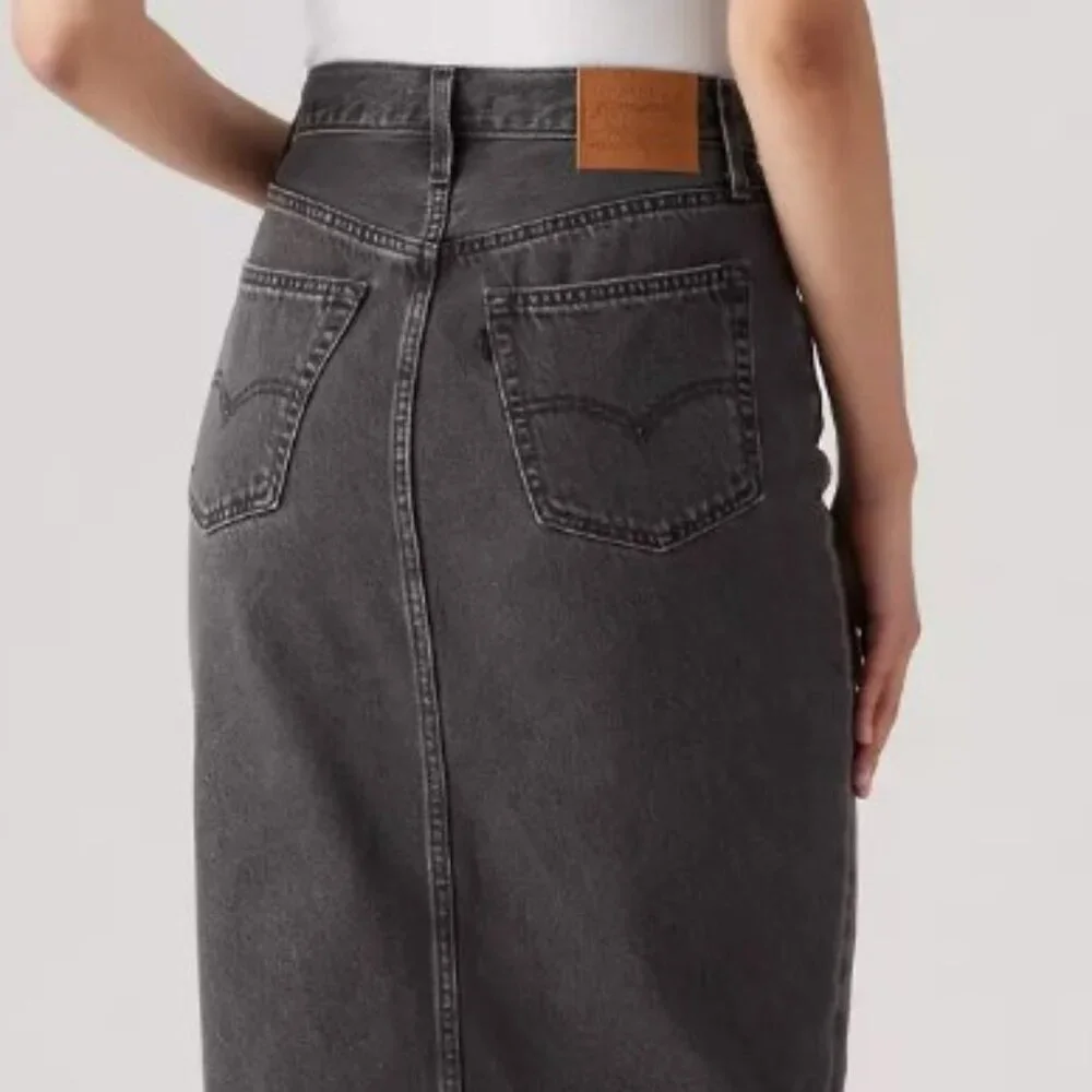 Levi's - Picture 4 of 12